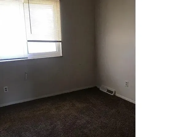 5664 Harschel Dr #1, Toledo, OH 43623