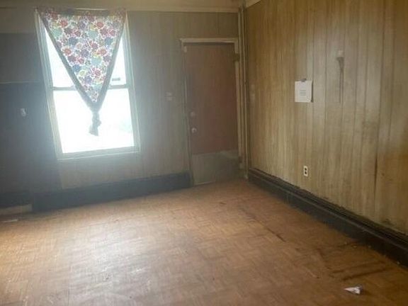 5th image of 3133 McElderry St