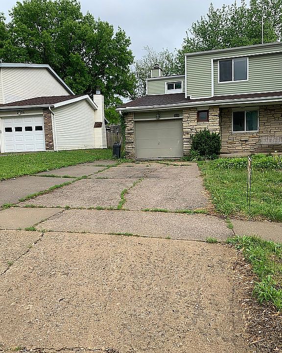 1st image of 2108 10th Street Pl