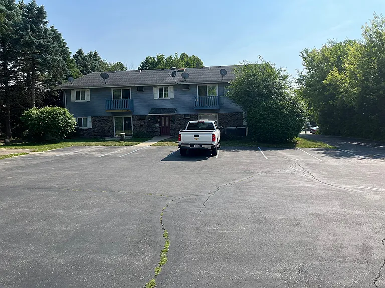 670 Foxtree Cir #1C — Photo 2