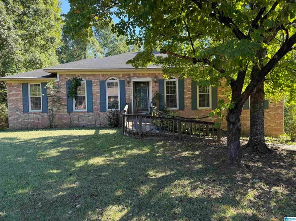 339 11th Pl, Pleasant Grove, AL 35127