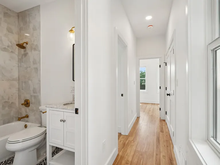 215 Harrison Ave #1 — Photo 19