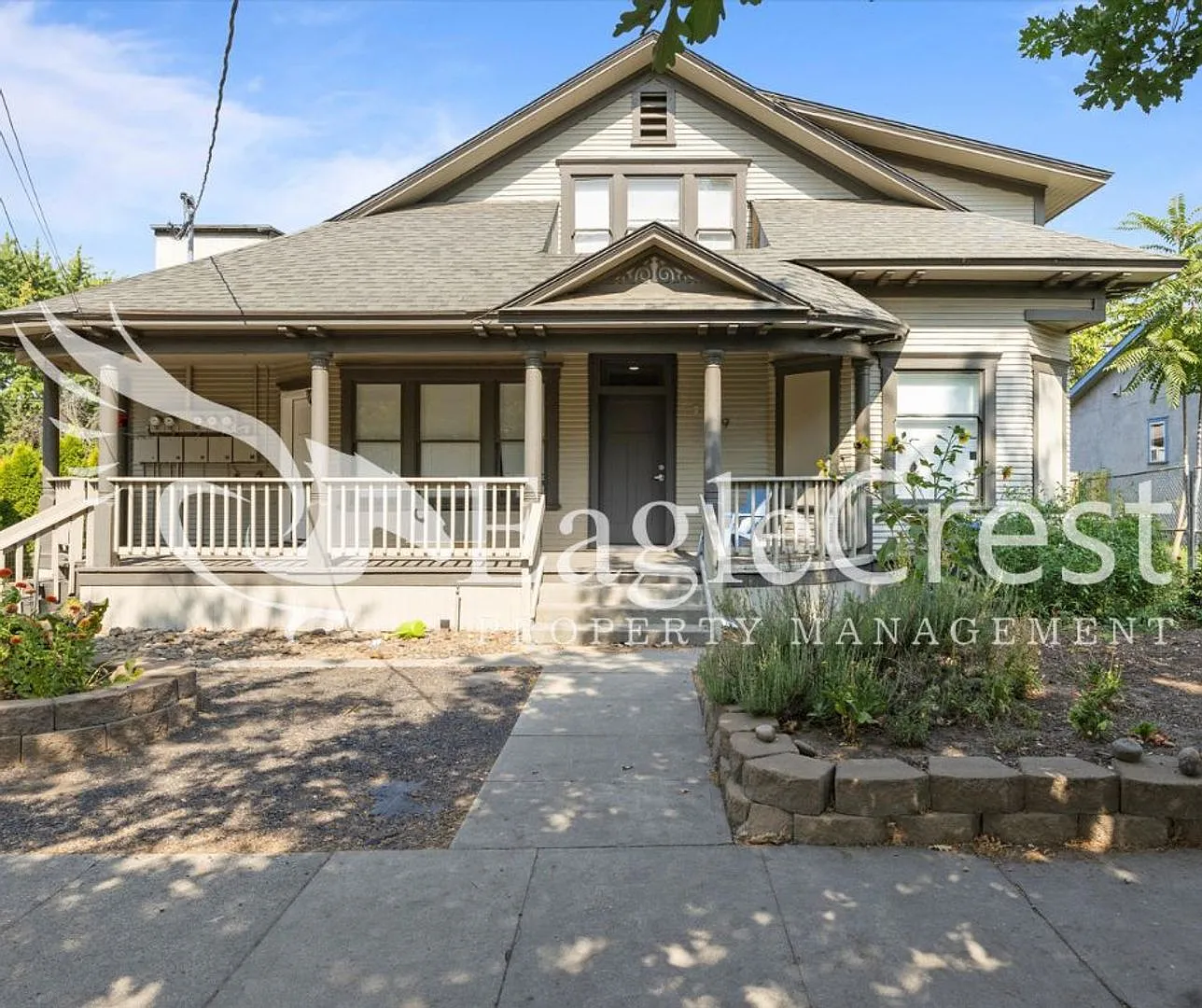 Sumach Four-Plex — Photo 2