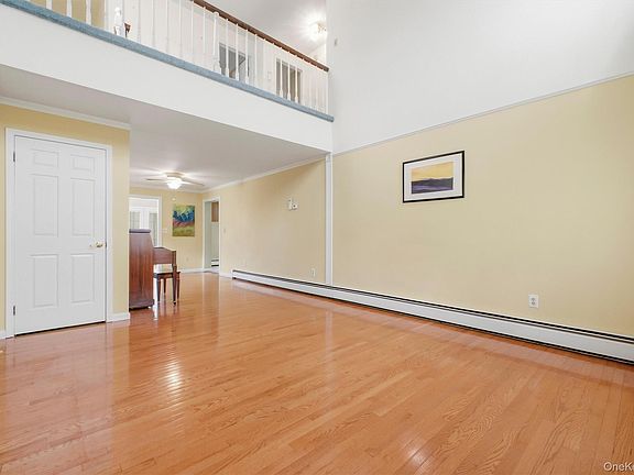 4th image of 1069 Wolcott Avenue