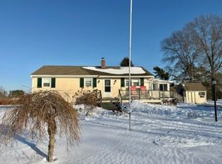 101 Honeyman Ave, Middletown, RI 02842