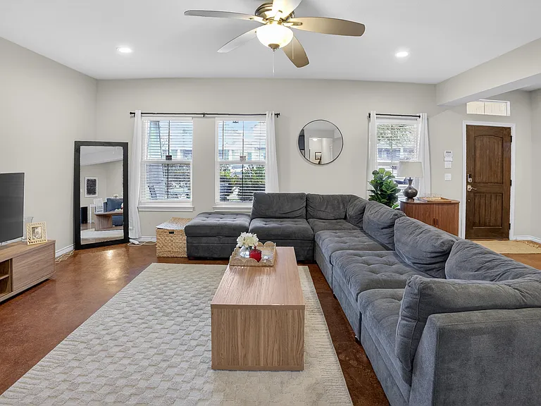 3136 Merida Ave — Photo 7