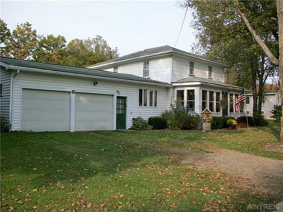 2nd image of 9018 Lewellen St