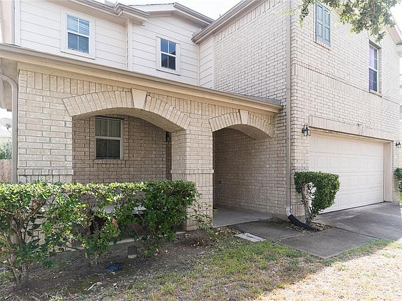 3rd image of 13015 Hill Canyon Ln