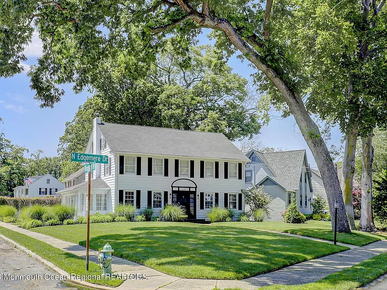 570 N Edgemere Dr #A — Photo 4