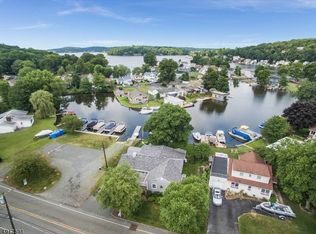 109 N Cherry Rd, Lake Hopatcong, NJ 07849