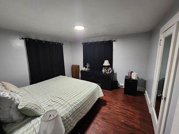 2nd image of 302 Maple St