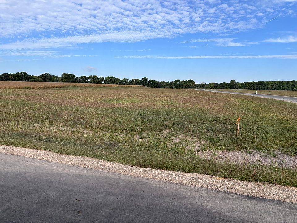 1st image of 14 Chainview Dr NW