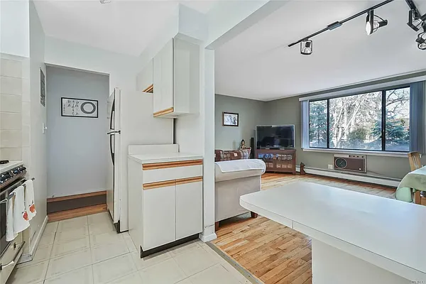 Sold by Century 21 Amiable Realty Group II Inc | media 12