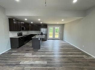 3897 W Linwood St, Springfield, MO 65807