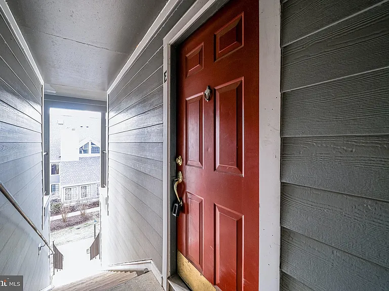 7012 Irwell Ln #14E — Photo 6