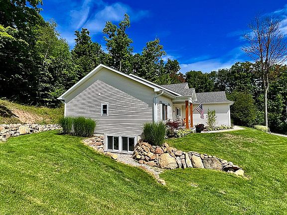 4th image of 9433 E Summerfield Dr