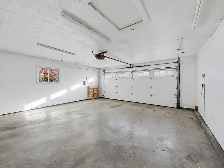 3310 Plateau Pl — Photo 48