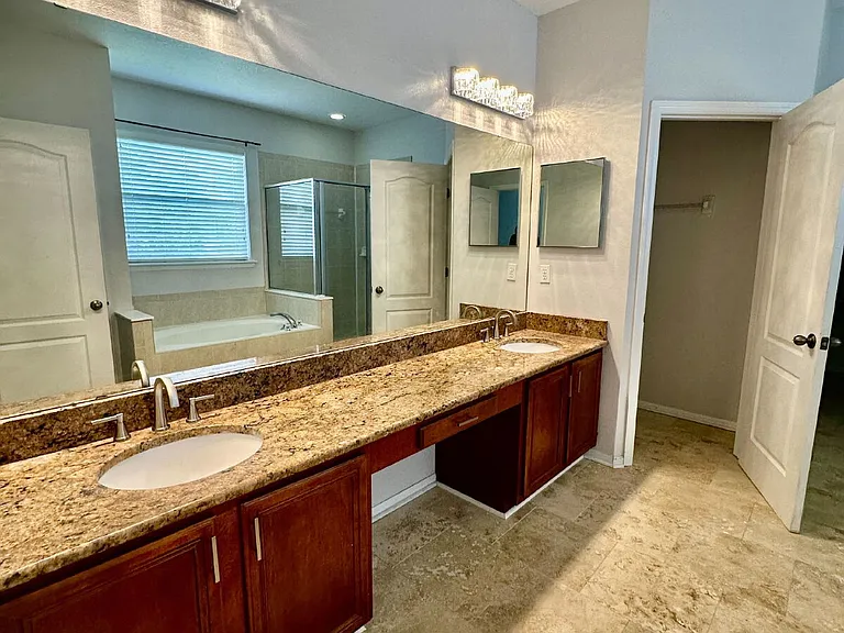 13351 Smithwick Ln — Photo 3