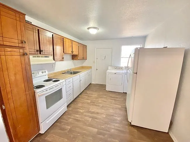2 bed, 685 sqft, $1,150 — Photo 2