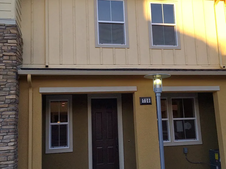 720 Fernleaf Dr — Photo 1