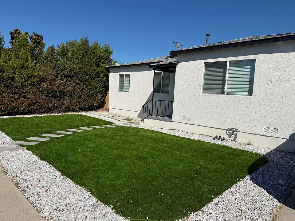 4733 Soria Dr