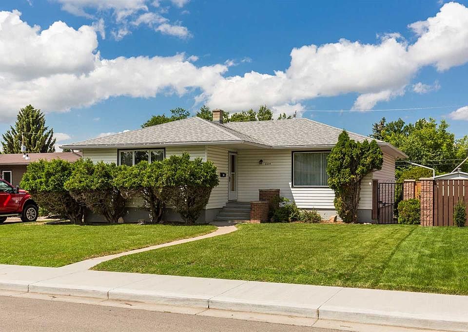 1st image of 2209 8a Ave S