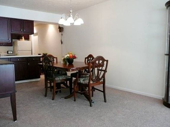 Dining Rm