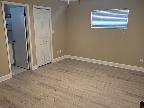 5th image of 917 Royalton Rd