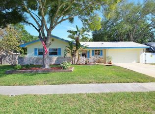 2721 Sunny Breeze Ave, Largo, FL 33770