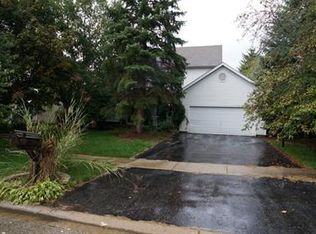 342 Carl Sands Dr, Cary, IL 60013