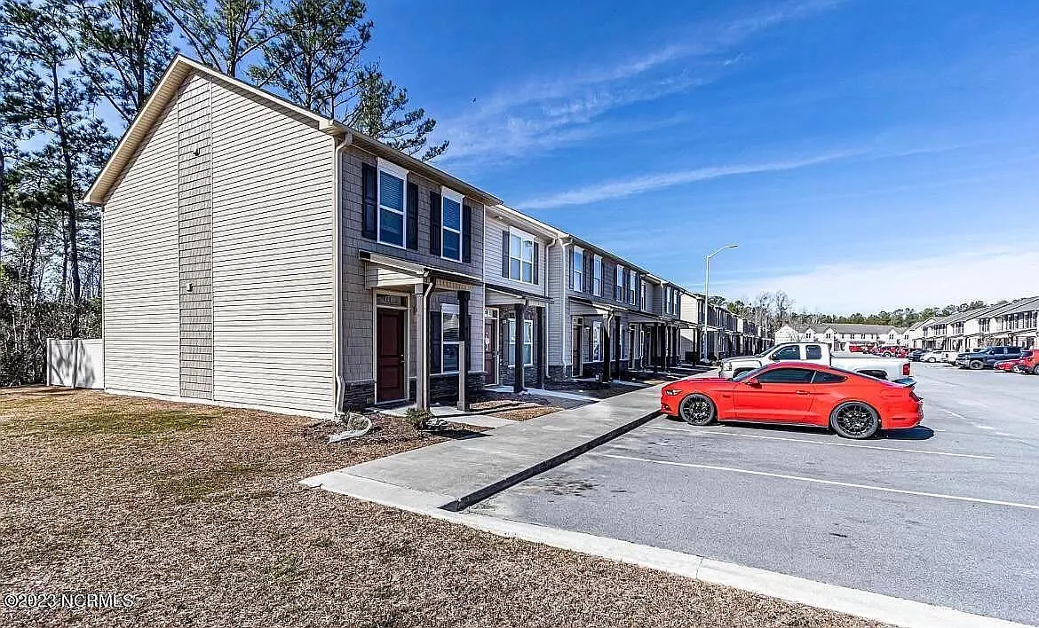 405 Sullivan Loop Rd — Photo 2