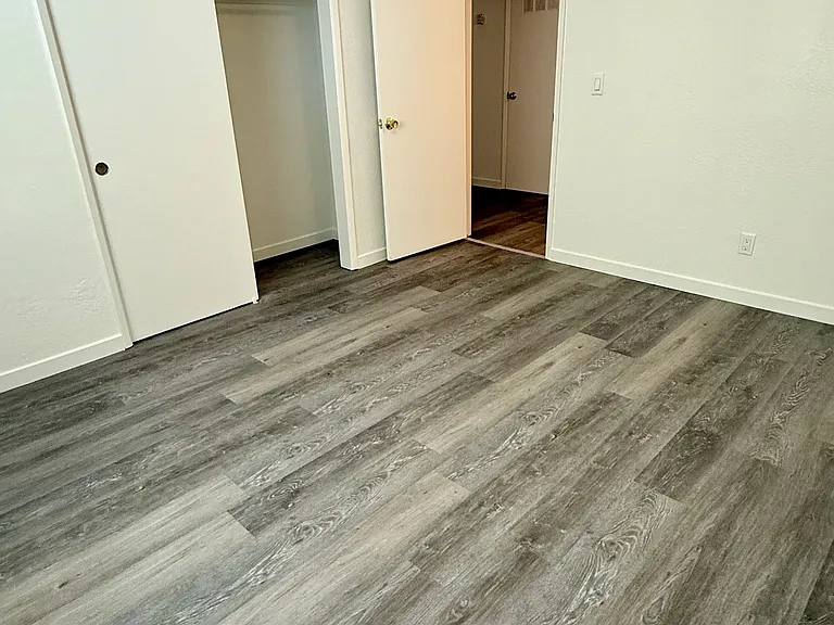 Anna Ave — Photo 2