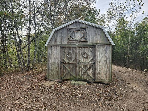 5th image of 16490 Slutz Road