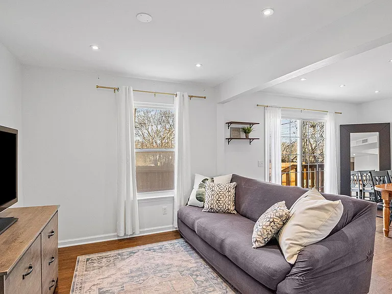 209 Errol Ln — Photo 13