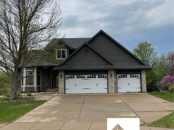 3105 S Dawley Cir #Circle1, Sioux Falls, SD 57103