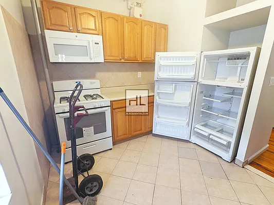 Rented by Highline Residential | media 4