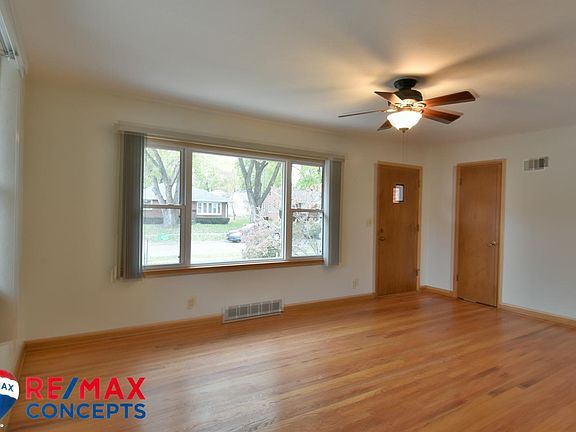 5th image of 5625 Glade St