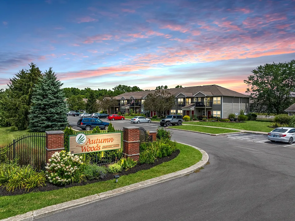 Autumn Woods Apartments