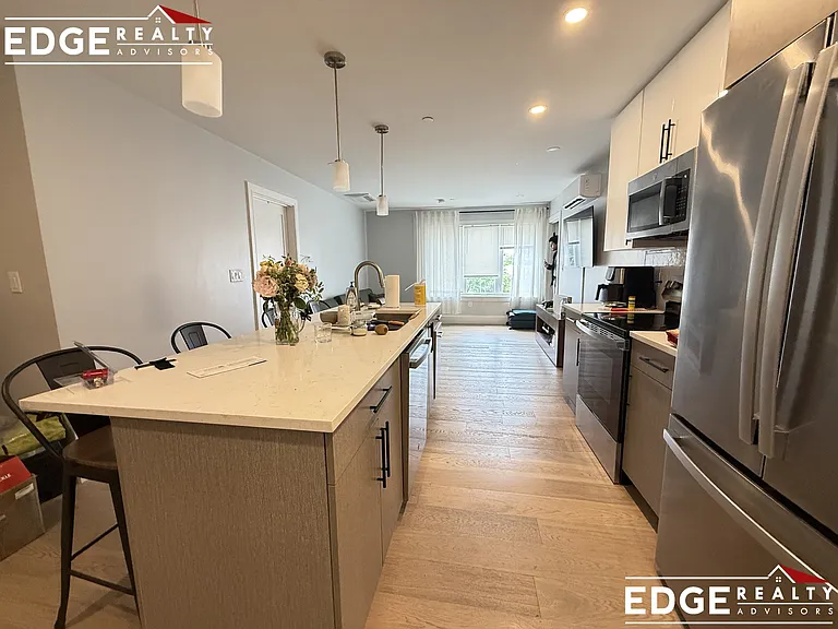 425 Market St #206 — Photo 7