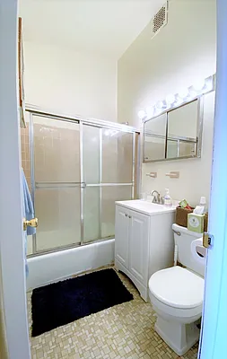 Rented by City Connections Realty | media 16