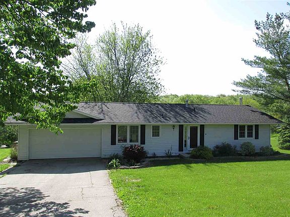 2nd image of 1609 Twin Valley Dr NE