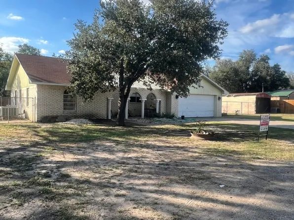 1715 Geneva Heights, Three Rivers, TX 78071