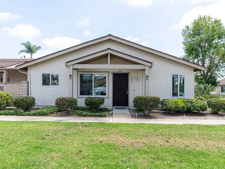 1025 Plover Way — Photo 15