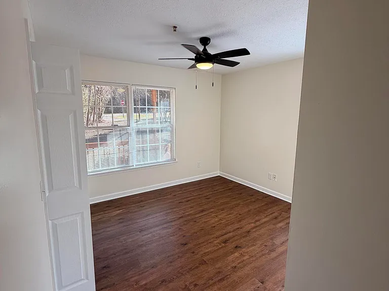 112 Madison Rd — Photo 14