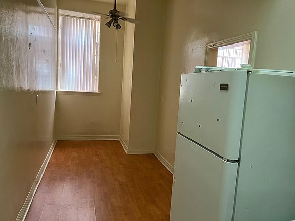 4th image of 657 S Cochran Ave #E400