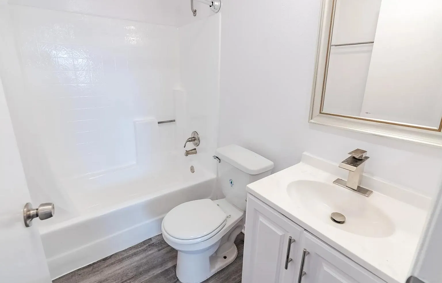311 South New Hampshire Avenue — Photo 4