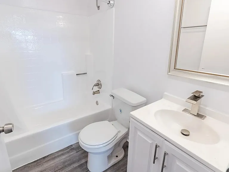 311 South New Hampshire Avenue — Photo 4