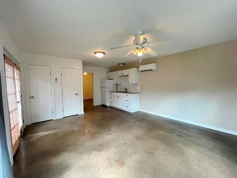 300 El Paso St — Photo 26