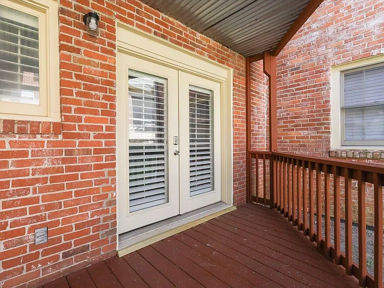 517 E Jefferson St #45 — Photo 27