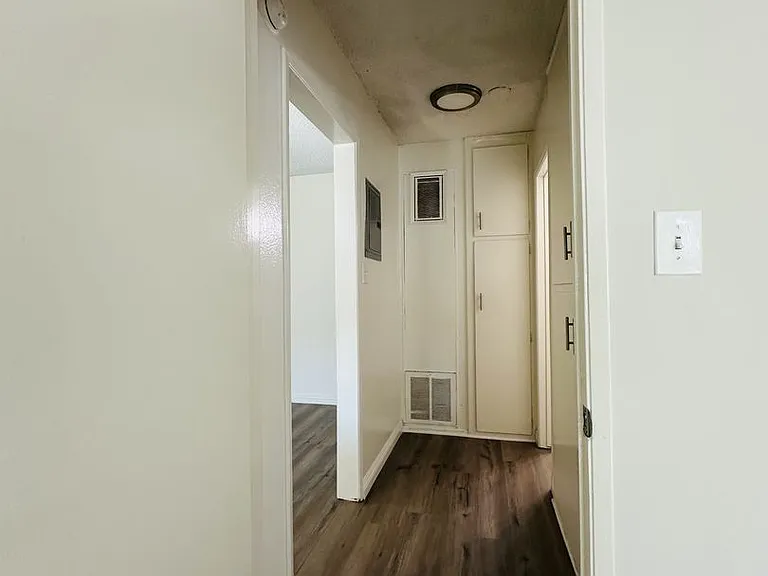 Maison De Michelle Apartments — Photo 23
